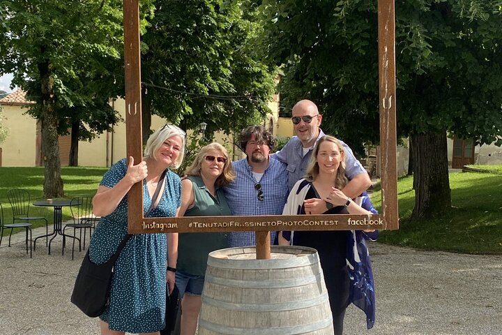 Tasting of 10 wines near Cortona Tuscany