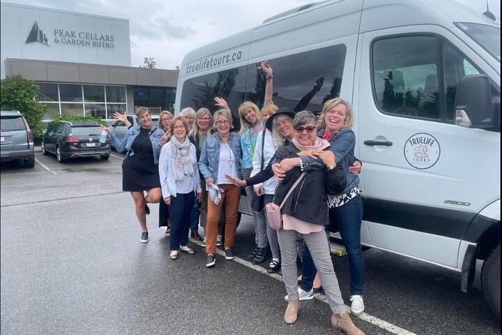 Half-Day Kelowna Area Afternoon Wine tour