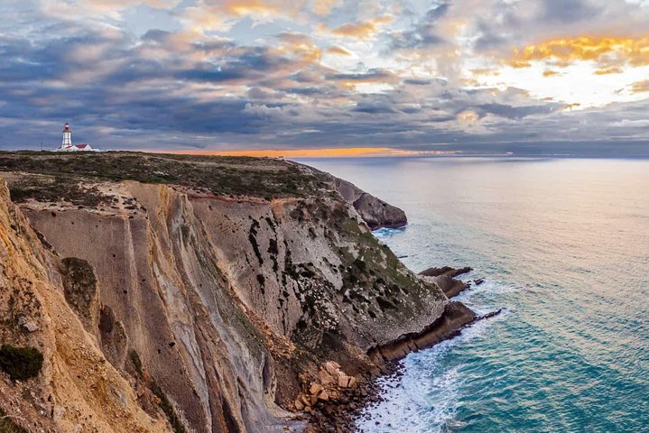 Natur, Weine und Keramikfliesen: Private Tour