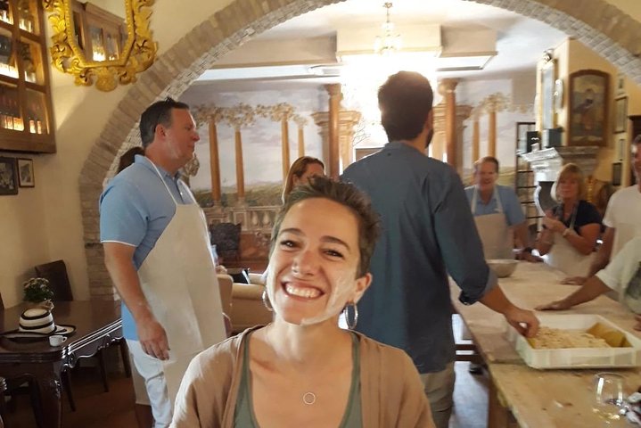 Wine tasting and Pasta making class with lunch from Rome