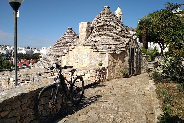 Ebike tours: Alberobello and the wines of Valle d’Itria