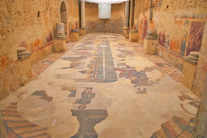 Piazza Armerina and Caltagirone with wine tasting and lunch in the winery