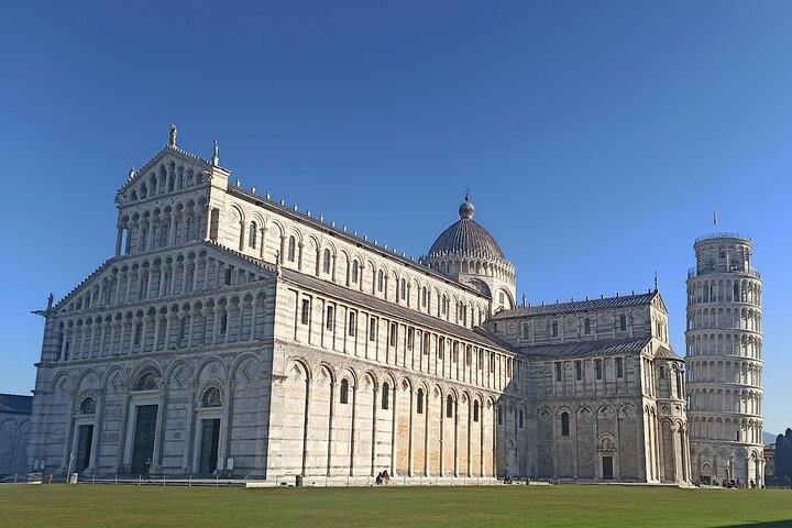 PRIVATE TOUR: Pisa & Siena in one day with Wine tasting & Lunch in Chianti