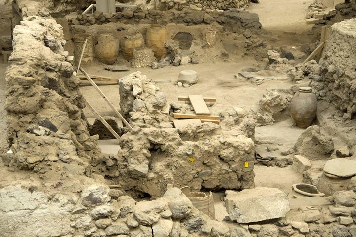 History of Santorini & Wine Routes Guided Tour