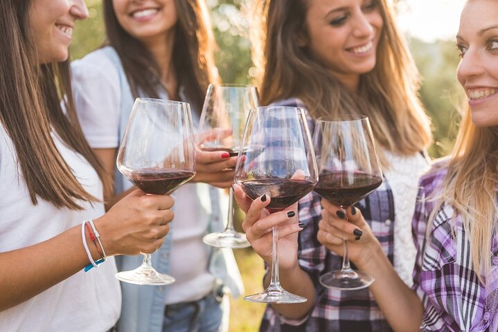 Wine Tour – West Kelowna Signature Sip