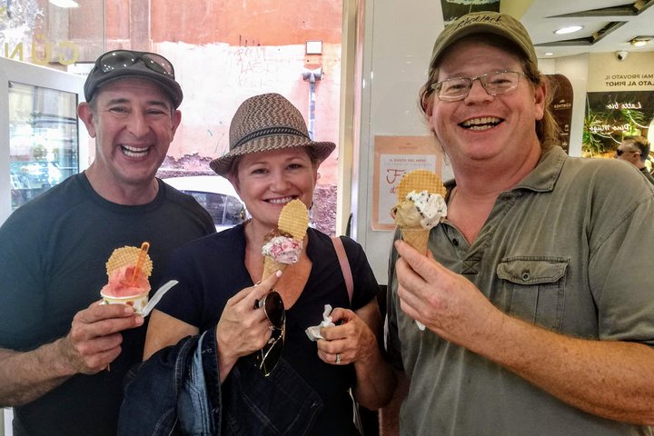 Trastevere Lunchtime Food & Wine Tour with Expert Guide