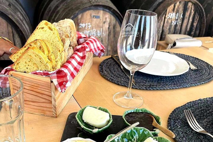 Private ganztägige Weintour mit Speisen- und Weinprobe im Süden von Lissabon