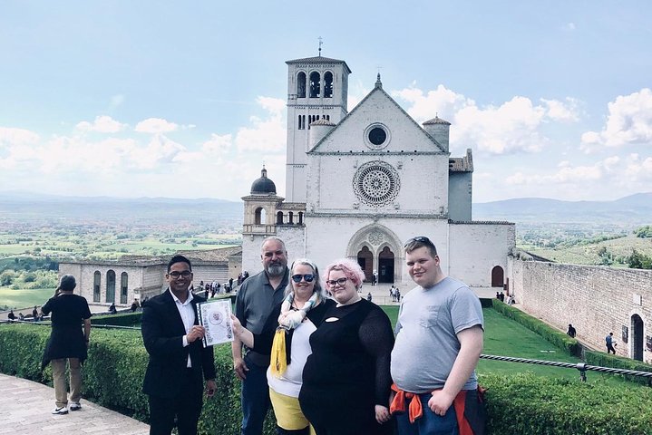 Tuscany and Umbria Religious Tour from Rome with Wine Tasting
