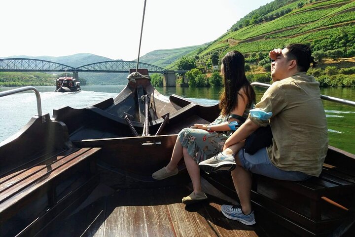 Douro Valley-Private Experience-Specialized Guide, Mittagessen, Boot, Weingüter, Verkostungen
