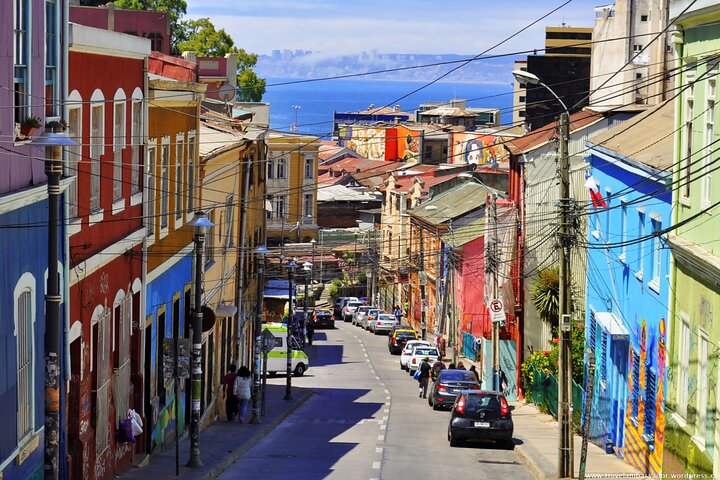 Build your own tour – enjoy 3 fun activities of your choice around Valparaiso.