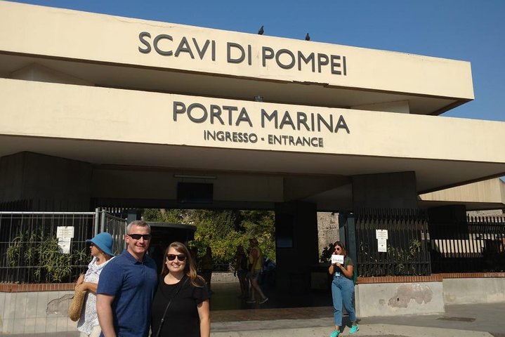 Pompeii Skip-The-Line with Lunch&WineTasting from Rome