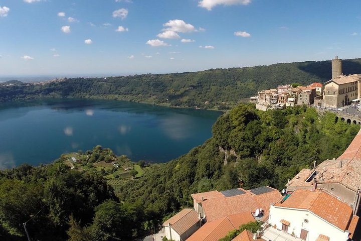 From Rome: Wine tasting and Nemi – Private transportation