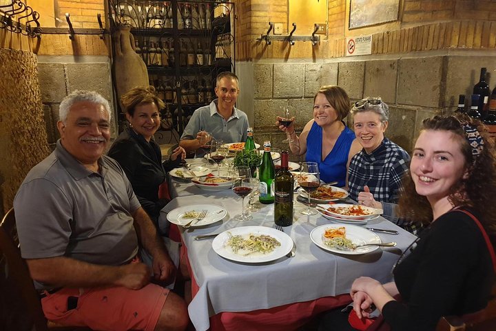 Food & Wine Tour of the Jewish Ghetto and Navona including Rome Main Attractions